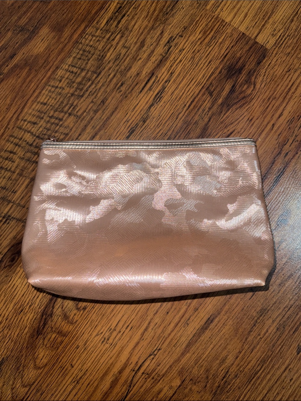 Estee Lauder Rose Gold Shimmer Cosmetic Pouch 38.TR.1.8
